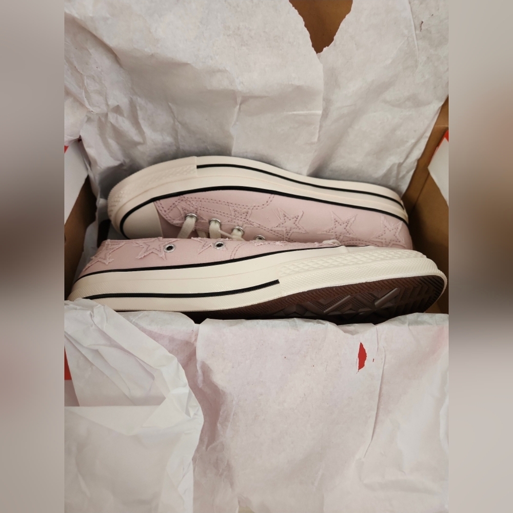 Chuck 70 Celestial Low Sneaker Shy Flamingo 9 Women's Men/Youth 7 Stars - Picture 11 of 12